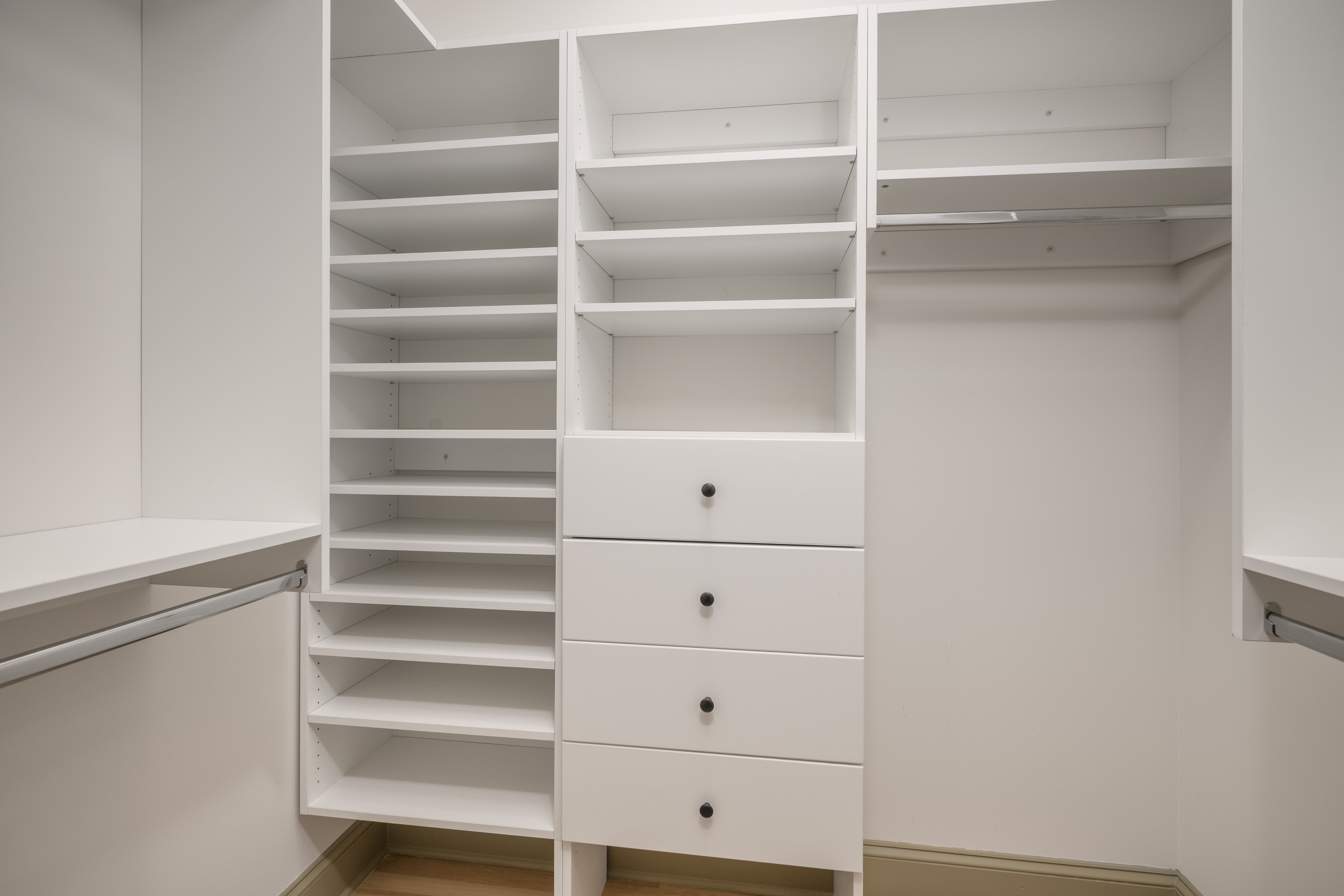 100 Greenwood Court image 32